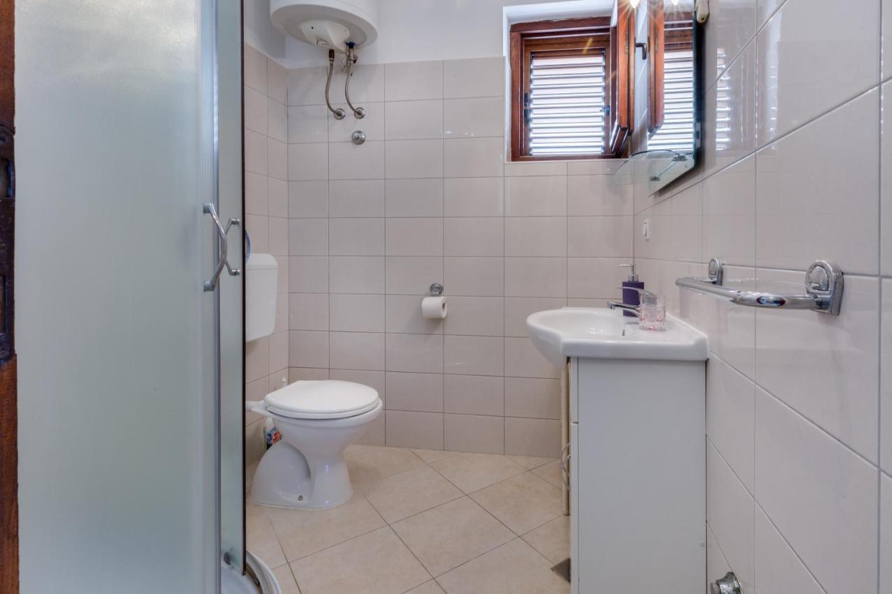Family Friendly Seaside Apartments Kozino, Zadar - 5756 Petrcane Exterior photo